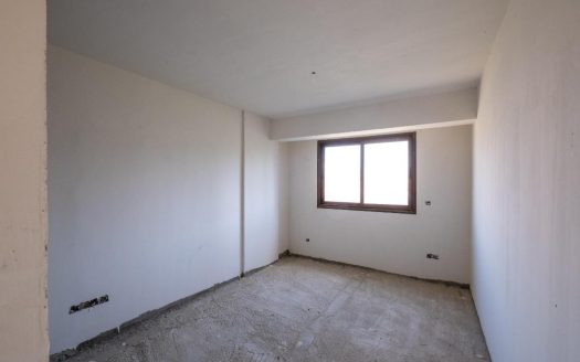 Incomplete 2 bedroom apartment in Polemidia, Limassol