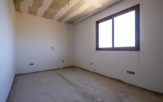 Incomplete 2 bedroom apartment in Polemidia, Limassol