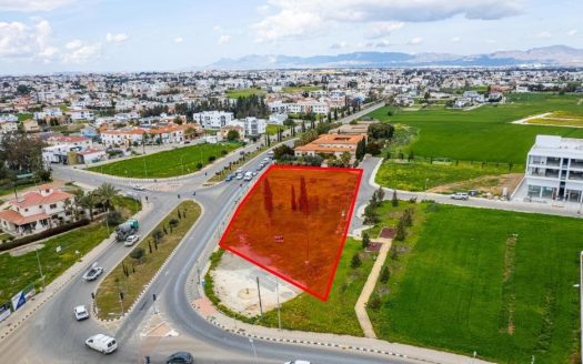 Shared commercial field in Lakatamia, Nicosia