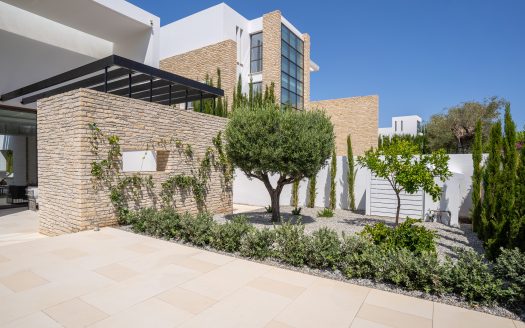 Paphos Property Luxury Four Bedroom Villa