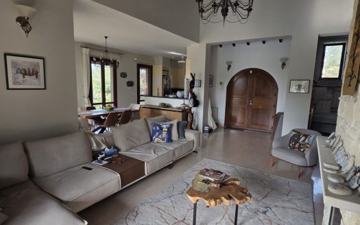 Paphos Property Luxury Three Bedroom Villa in Golf Resort