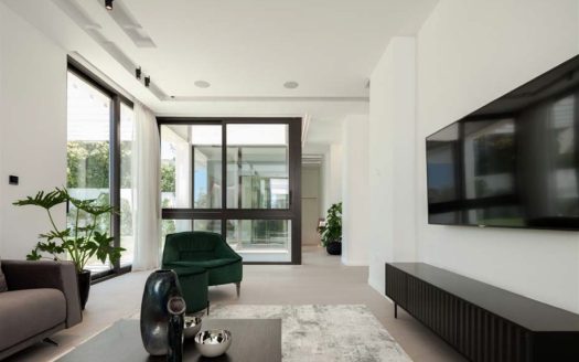 Limassol Property Contemporary 5 Bedroom Villa In Kalogiri