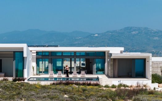 Paphos Property Luxury Four Bedroom Villa in Golf Resort