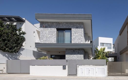 Limassol Property Stylish Three Bedroom House